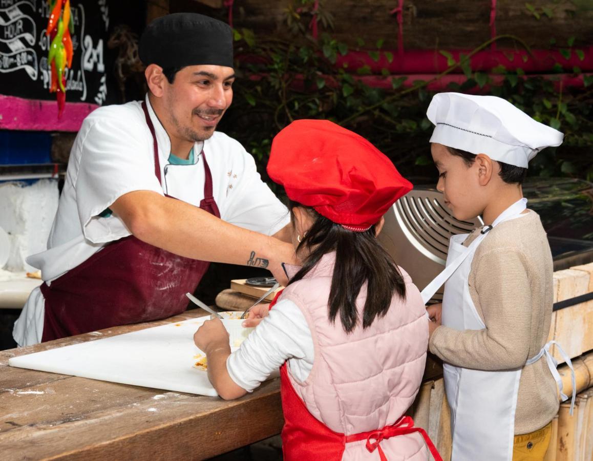 Meson De Leyendas Breakfast & Downtown Valle de Bravo Exterior foto
